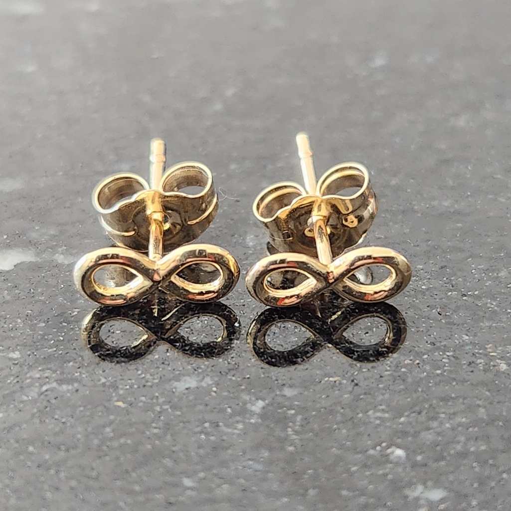 Classic 14 K Gold Infinity Stud Earrings - 109$